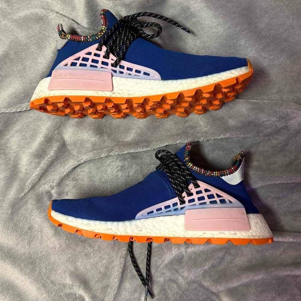 Human race nmd